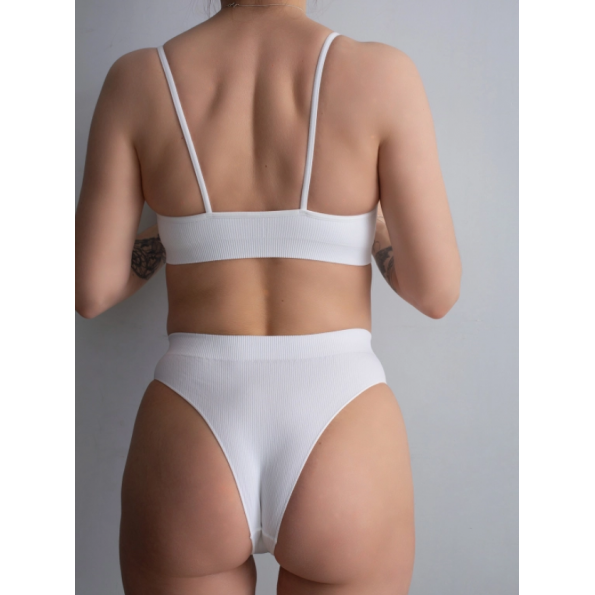 Бесшовный топ на тонких бретелях GIULIA CAMI TOP RIB