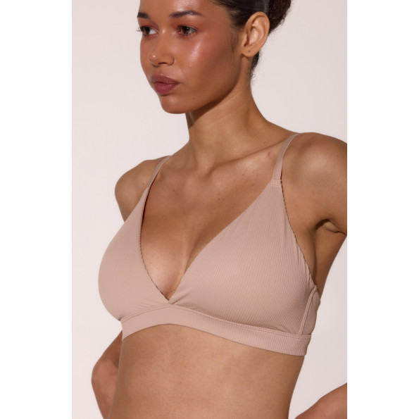 Мягкий браллет c поролоновыми сменными чашками LUNA 1528 Mira Мягкий браллет c поролоновыми сменными чашками LUNA 1528 Mira