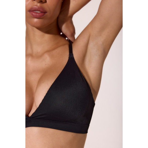 Мягкий браллет c поролоновыми сменными чашками LUNA 1528 Mira Мягкий браллет c поролоновыми сменными чашками LUNA 1528 Mira