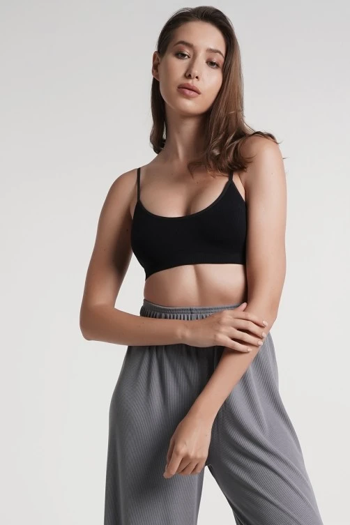 Бесшовный топ на тонких бретелях GIULIA CAMI TOP RIB