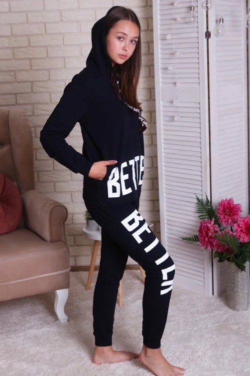 Спортивний костюм з капюшоном розмір М-L Nicoletta 88309 